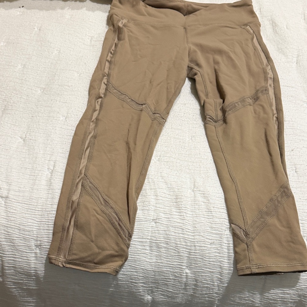 ALO Yoga Beige Leggings